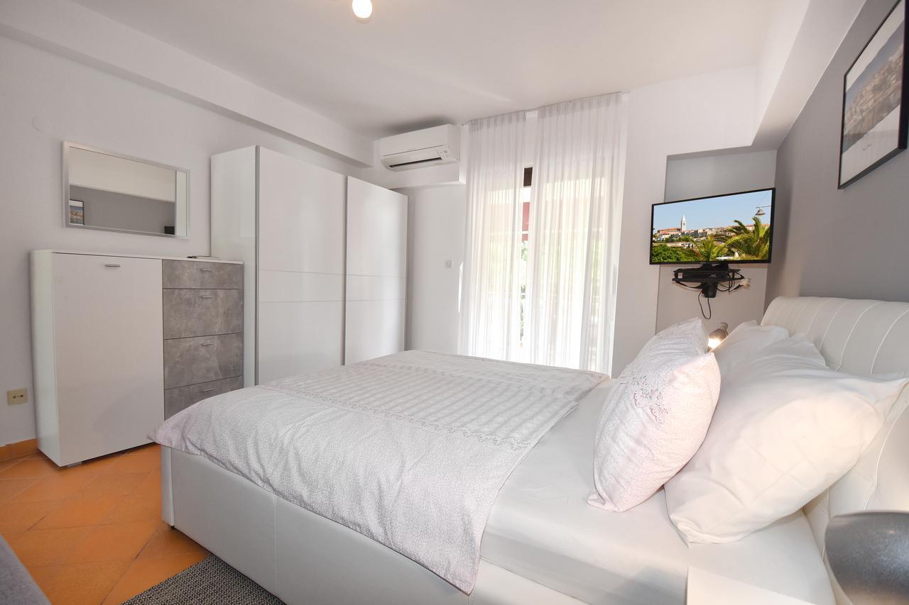 Apartment Sambris No 1 Vrsar Buitenkant foto