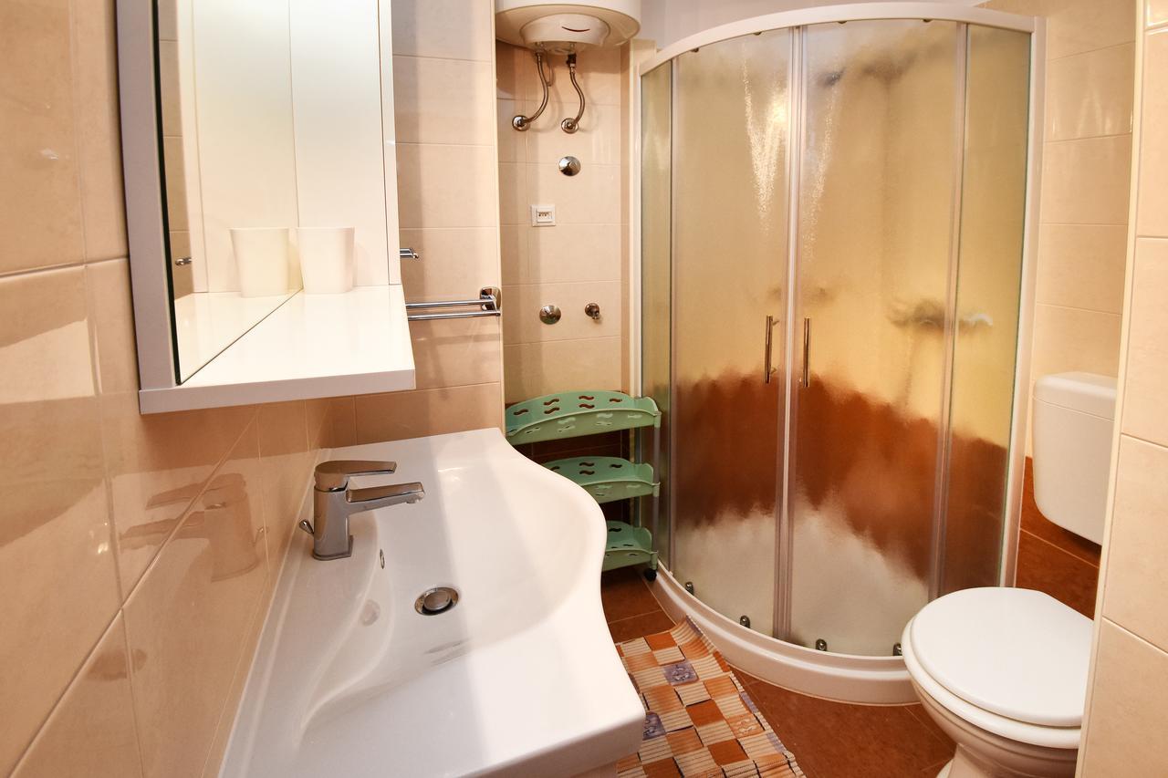Apartment Sambris No 1 Vrsar Buitenkant foto