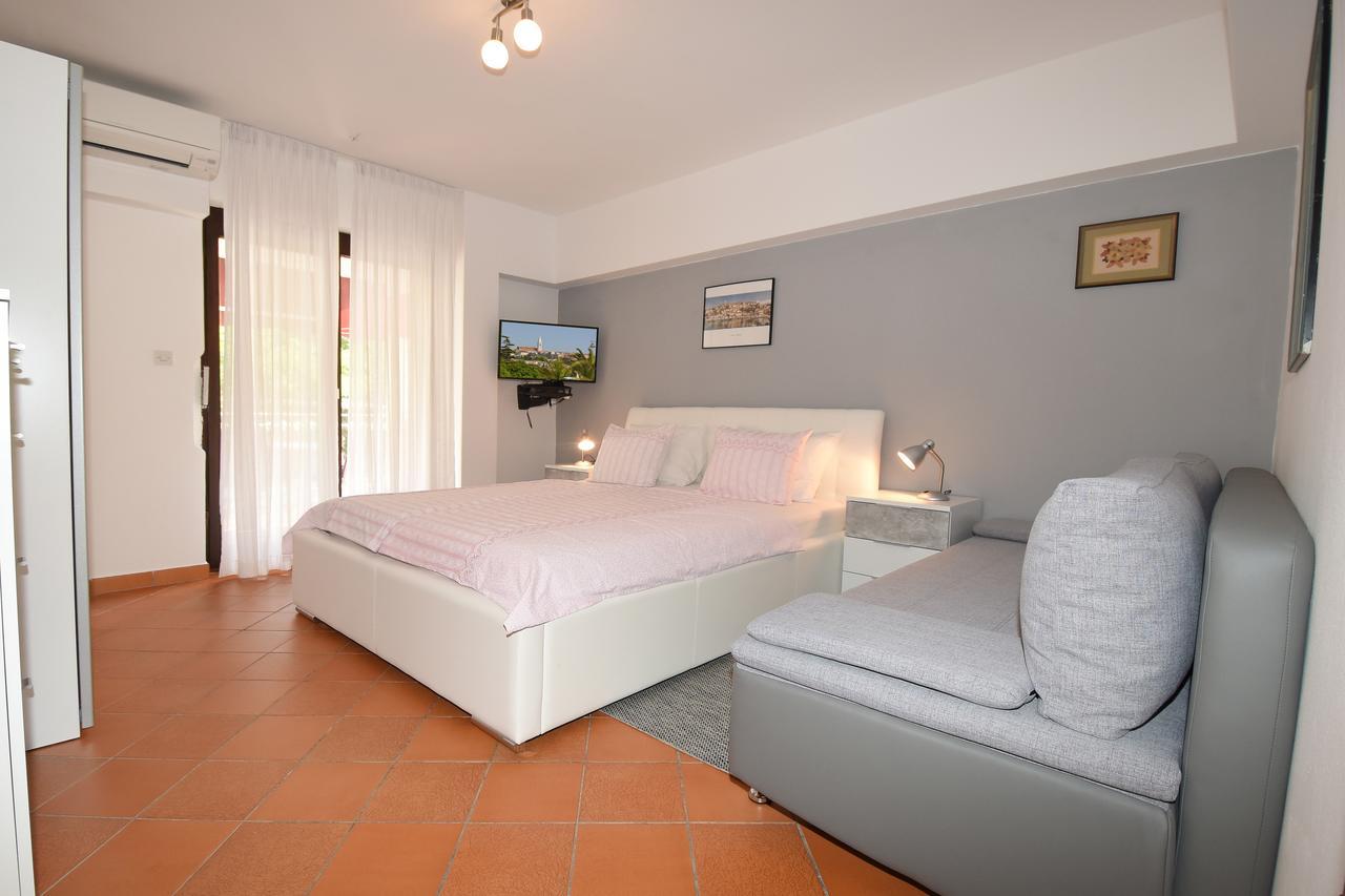 Apartment Sambris No 1 Vrsar Buitenkant foto